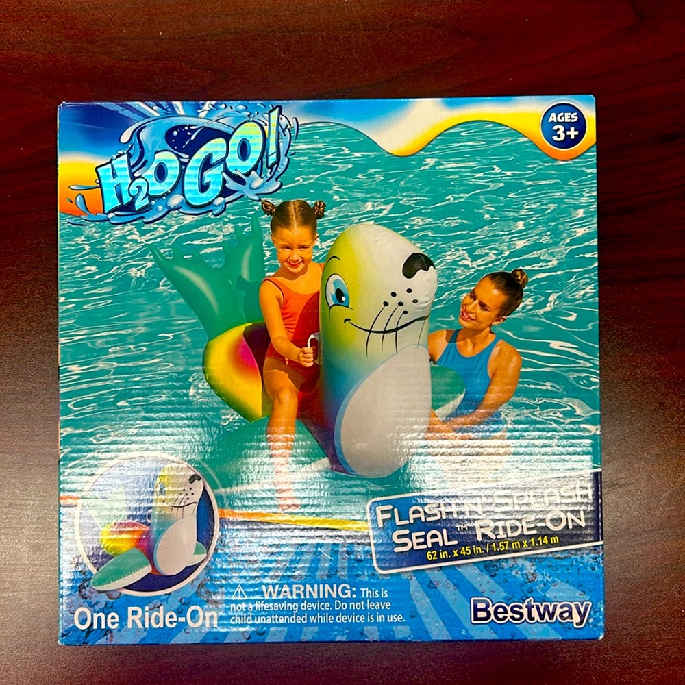 Seal ride on float